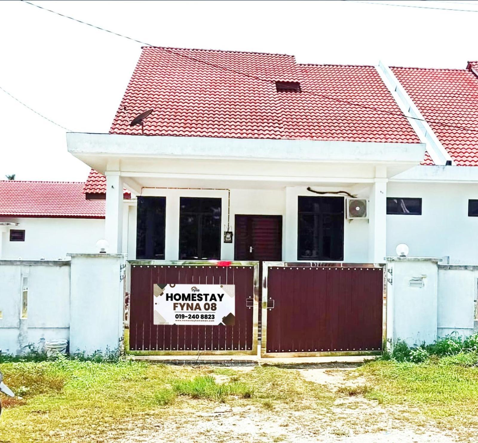 Homestay Kemaman Fyna08 Banglo Dekat Pantai Kijal Exterior photo